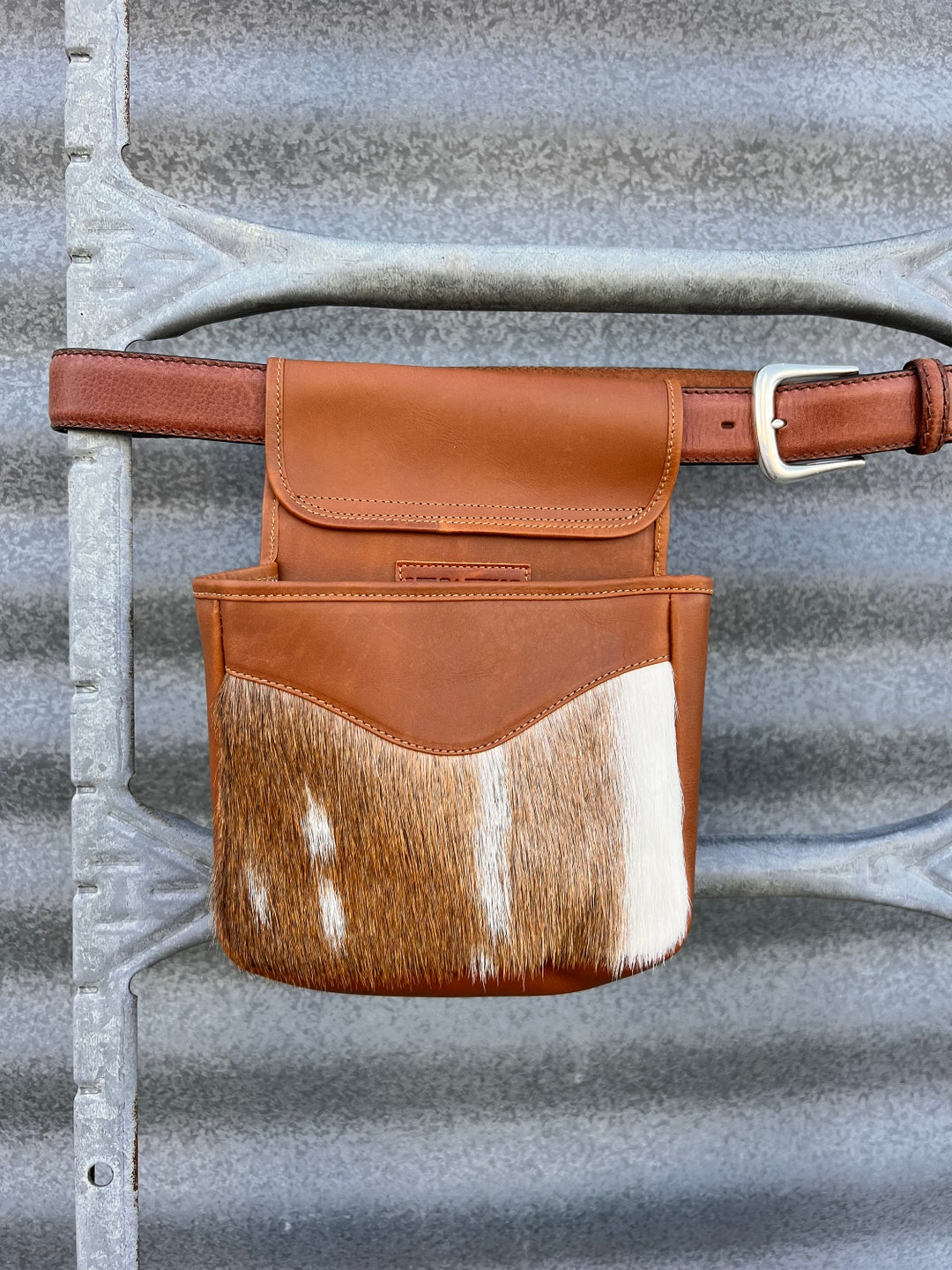 South TX Axis Deer Hide Shotgun Shell Single Pouch - Premium