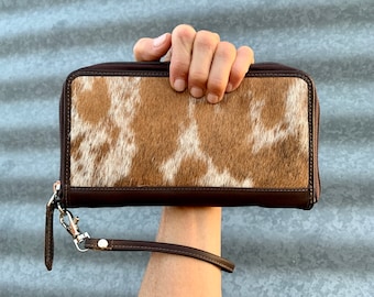 perfect cowhide zipper clamshell HOLD EVERYTHING wallet/wristlet