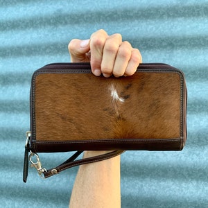 perfect cowhide zipper clamshell HOLD EVERYTHING wallet/wristlet