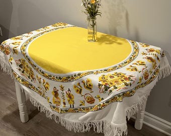 Round Vintage Yellow Fringed Tablecloth