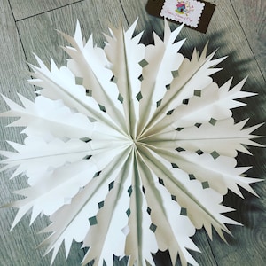 Giant hanging snowflakes, paper snowflakes, Christmas decoration, Christmas decor, shop display snowflakes, window decoration, Christmas