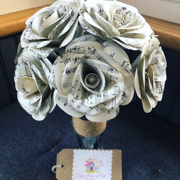 Paper Roses musical note themed x10 + bottle vase made from vintage sheet music pages. centrepiece, gift ideas, wedding, shabby chic