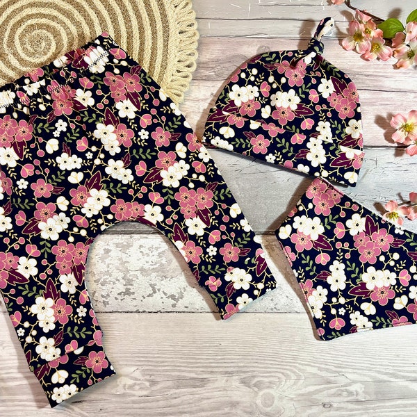 Cherry Blossom New Baby Gift Set, 0-3 up to 6-12 months, Leggings with Knotted Hat and Dribble Bib, Kawaii Baby Shower Gift