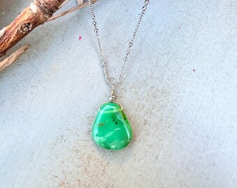 Chrysopras Sterling Silber Anhänger Halskette: Gold Wire Wrap