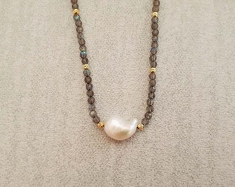 Tiny Labradorite Baroque Pearl Choker Necklace, Gemstone Beaded Jewelry, Yellow Gold, June Birthstone