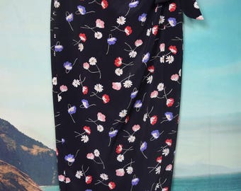 Vintage 90's high waisted floral wrap skirt sz M