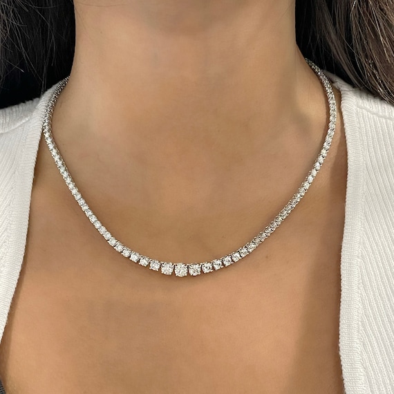 18K White Gold Riviera Diamond Necklace 33.5Cttw