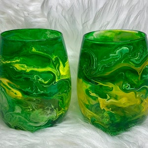 Green and Yellow Oregon Ducks Stemless Wine Glasses Set of 4 Wine Glasses Hand Painted Wine Glasses Resin Art Epoxy Cocktail Glass image 5