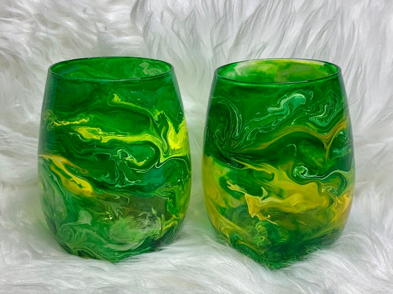 Green and Yellow Oregon Ducks Stemless Wine Glasses Set of 4 Wine Glasses Hand Painted Wine Glasses Resin Art Epoxy Cocktail Glass image 5