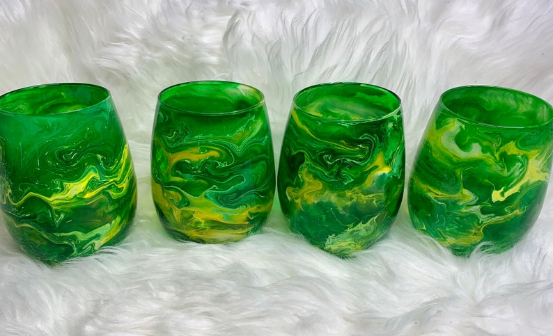 Green and Yellow Oregon Ducks Stemless Wine Glasses Set of 4 Wine Glasses Hand Painted Wine Glasses Resin Art Epoxy Cocktail Glass image 1