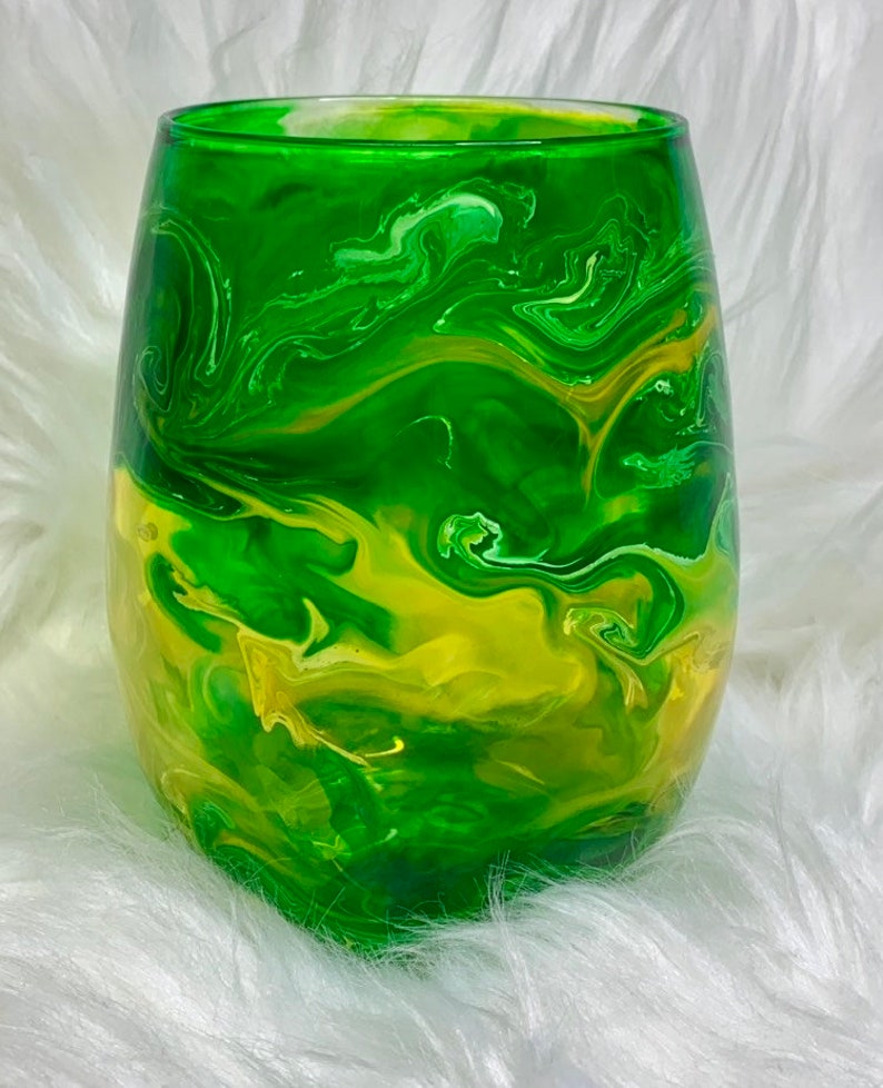 Green and Yellow Oregon Ducks Stemless Wine Glasses Set of 4 Wine Glasses Hand Painted Wine Glasses Resin Art Epoxy Cocktail Glass image 3