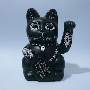 手描きのラッキーキャット - 黒と白のカトリーナ - 7 インチ - 18 cm