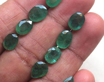 ザンビア産エメラルド原石：14個の緑色の原石、7～11 mm - Etsy 日本