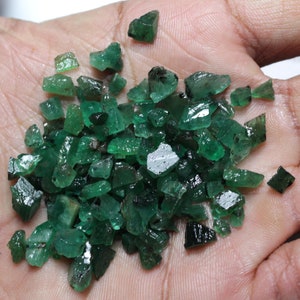 20Pieces Raw Emerald Rough stone slice-Natural Zambia Emerald Cheeps, healing crystal emerald nuggets raw gemstone, specimen emerald Nuggets