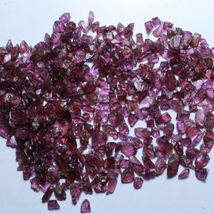 Natural Raw Rhodolite Garnet Rough Stone, Healing Crystal Rhodolite Garnet Slice, Size 4-6MM, Specimen garnet Silica-January Birthstone Raw