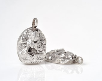 Srebrny wisiorek z zieloną Tarą, tybetański buddyjski wisiorek na szczęście, srebrny wisiorek z zieloną Tarą, prezent na walentynki