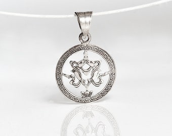 Srebrny wisiorek buddyjski, tybetański srebrny amulet na szczęście, biżuteria buddyjska, biżuteria tybetańska, talizman na szczęście, tybetański amulet ze srebra próby 925