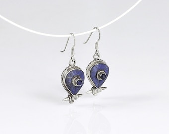 Srebrne kolczyki buddyjskie z lapis lazuli, biżuteria buddyjska tybetańska, amulet na szczęście, kolczyki z tybetańskiej biżuterii, srebro tybetańskie i lapis lazuli