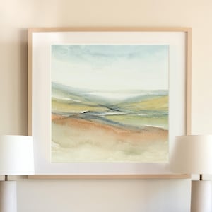 Paisagem em aquarela neutra, pintura de paisagem atmosférica, arte para impressão 24x24, estética de fazenda moderna, download instantâneo