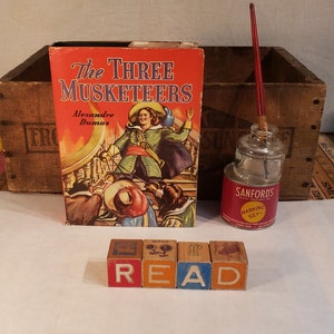 The Three Musketeers ~ Written by Alexandre Dumas ~ Illustrated by Henry E. Vallely ~ Whitman 1946