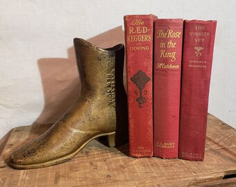 Conjunto de 3 Vintage Red Book Stack ~ Red School Book Bundle ~ Red Shabby Books ~ Rustic Books Decor