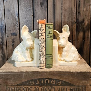 Vintage Chalkware Scottie Dog Bookends ~ Beswick Scottish Terrier Pottery Bookends ~ Art Deco Era ~ 1960's
