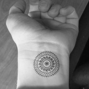 2 temporary tattoos / mandala / wrist / tattoo / fake tattoo / black image 1