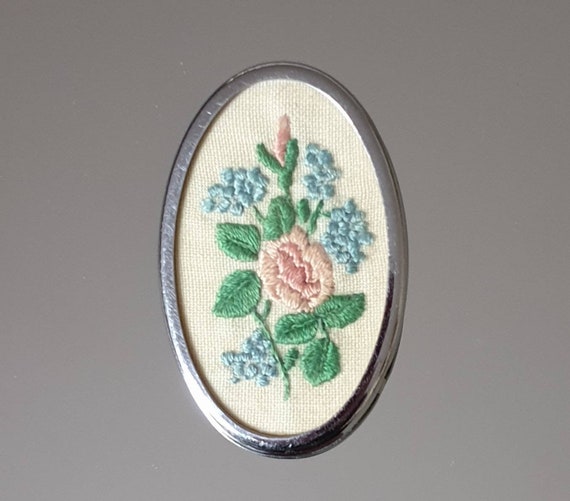 vintage brooch Flowers with plastic rhinestone circa 1940