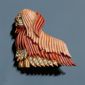 Very unusual Goldtone/Enamelled Maltese Terrier Brooch