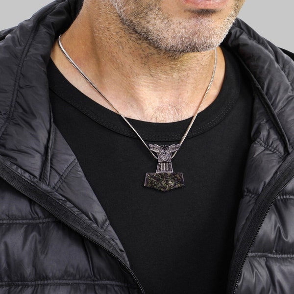 Wolf pendant for men. Geri and Freki Mjolnir necklace. Asatru jewelry. Viking Wolf pendant. Special gift for him