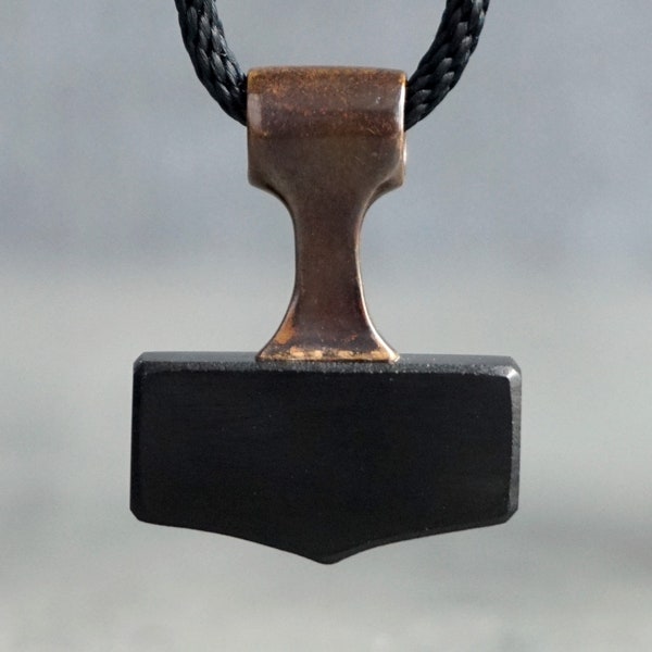 Mjolnir. Obsidian amulet. Norse jewelry for women / men. Black obsidian necklace. Natural stone viking jewelry