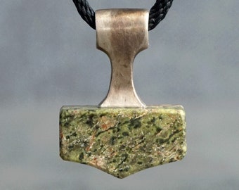 Serpentine Mjolnir Pendant – Stone Thor’s Hammer Necklace, Viking Norse Amulet