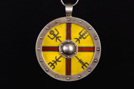Vegvisir Shield Necklace – Viking Compass Pendant, Silver Norse Amulet for Men