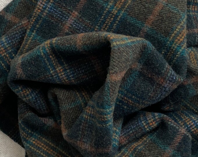 Green & Teal Whistle Stop Wool