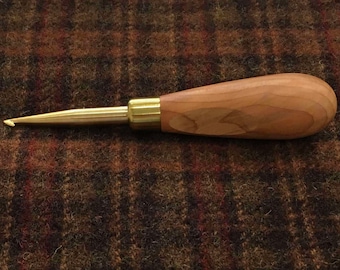 8 mm Hartman Hook, Ergo Handle, Primitive Shank