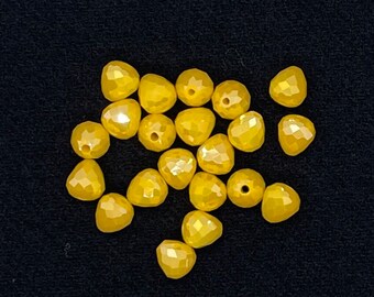 Poinsettia Center Beads, 21 count, for the Appliqué Version of the Poinsettia