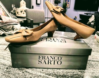 Very Pretty Women's Bow-Tie Heels By FRANCO SARTO From the 80's/90's. Never worn with orig. Boxl