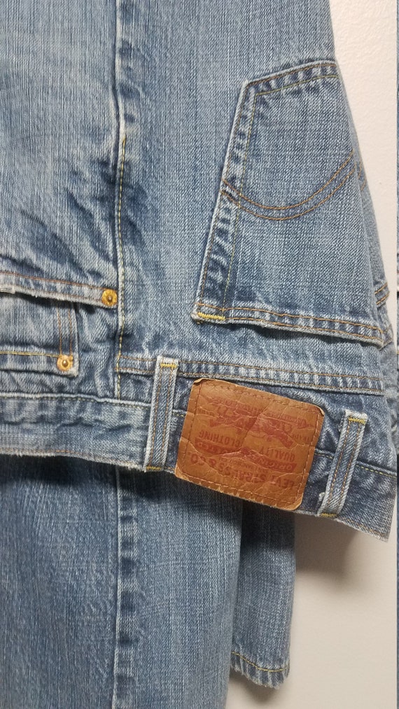 LEVIS JEANS. 80'S 90'S ?  Slim Straight.