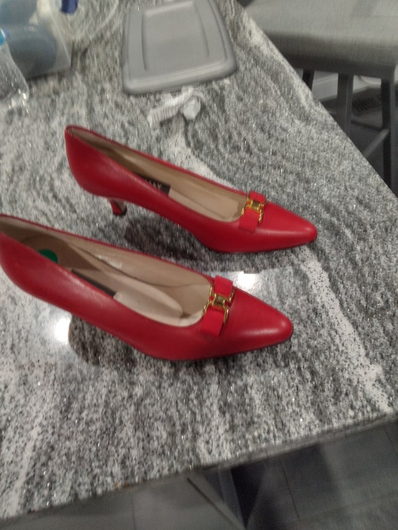 Beautiful Classic Vintage Woman's RUBY RED Heels … - image 3