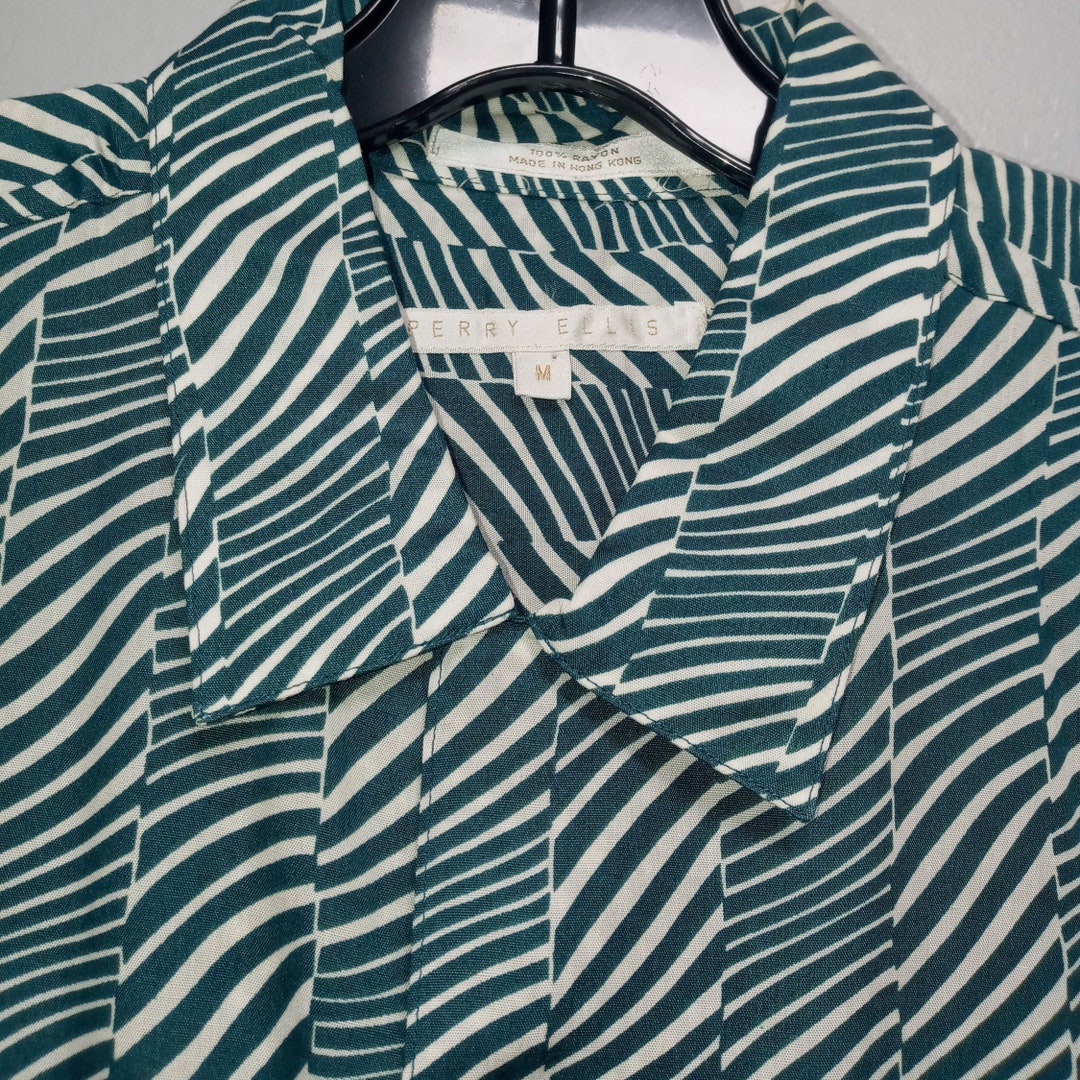 Vintage Mens Short Sleeve Shirt by PERRY ELLIS 100% Silk Tags on Never ...