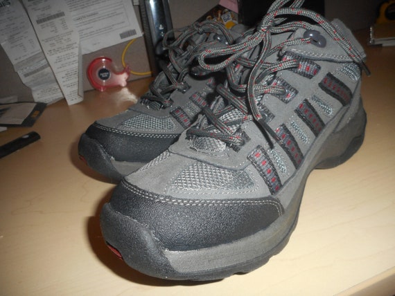 80 tennis shoes