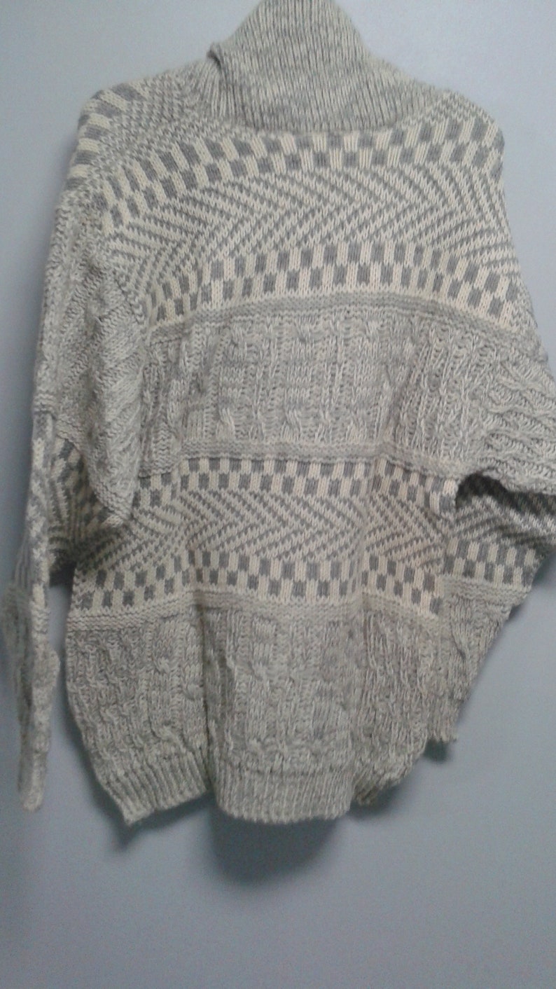 Vintage sweater Early 90's late 80's By Ginafiori 100% wool never worn Made in Great Britian. image 6