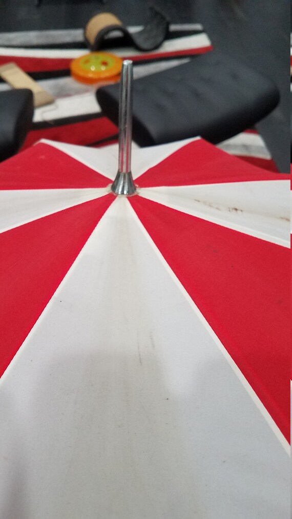 So Very Awesome  Vintage BUDWEISER  UMBRELLA    F… - image 7