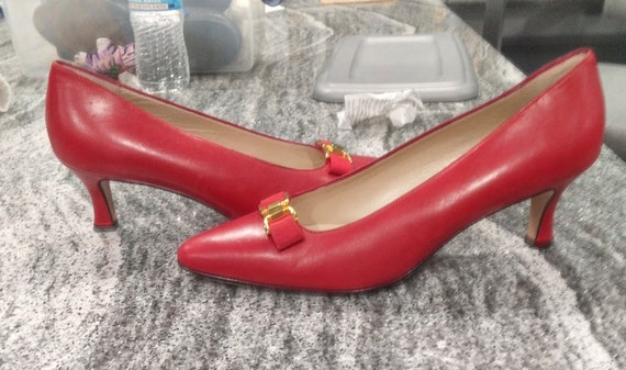 Beautiful Classic Vintage Woman's RUBY RED Heels … - image 5
