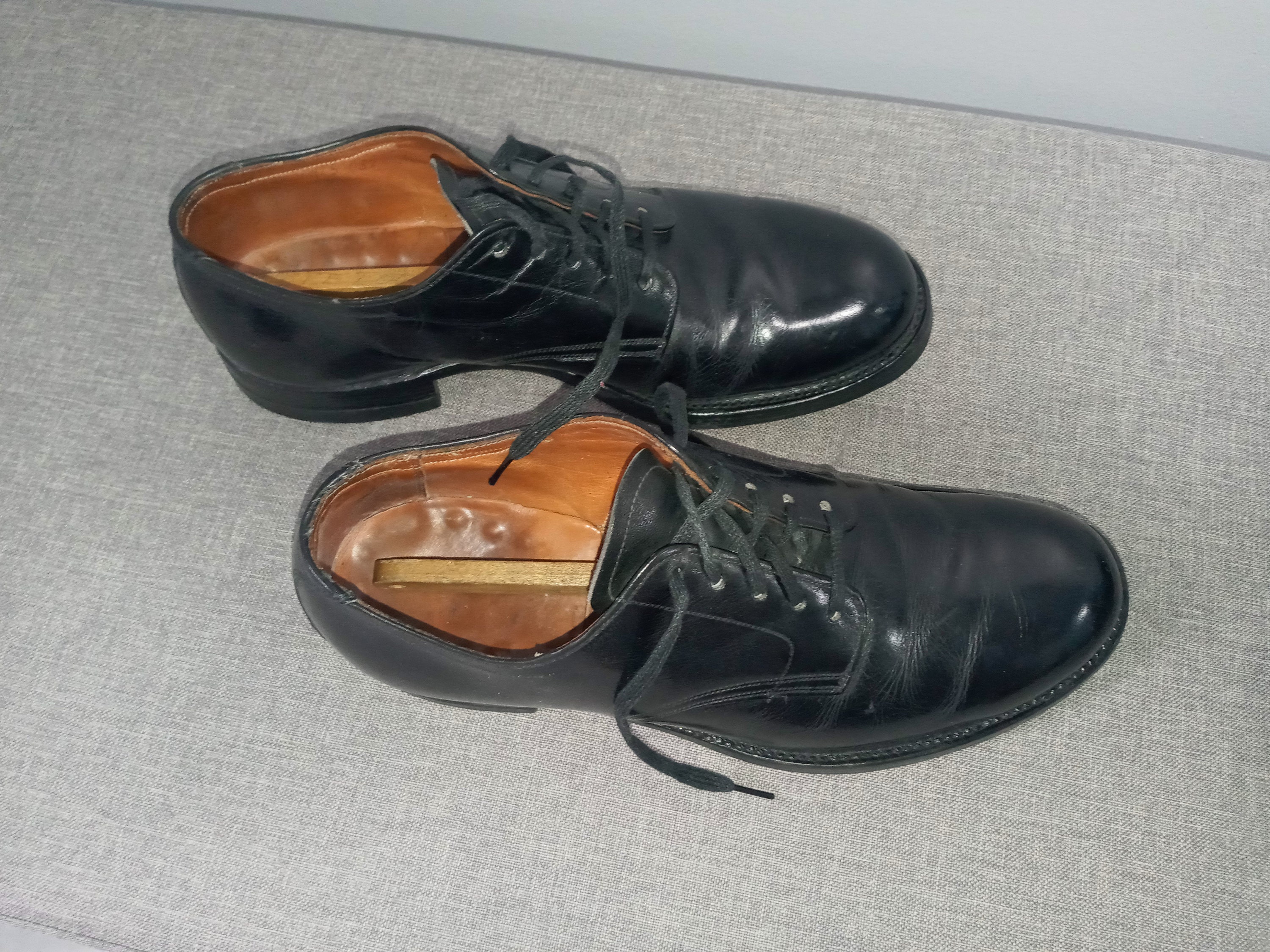 Vintage Mens POLICE SHOES 70s / WORN