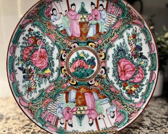 Vintage 10 in Chinese Rose Medallion Hand Painted Porcelain Plate Floral and Mandarin Scene