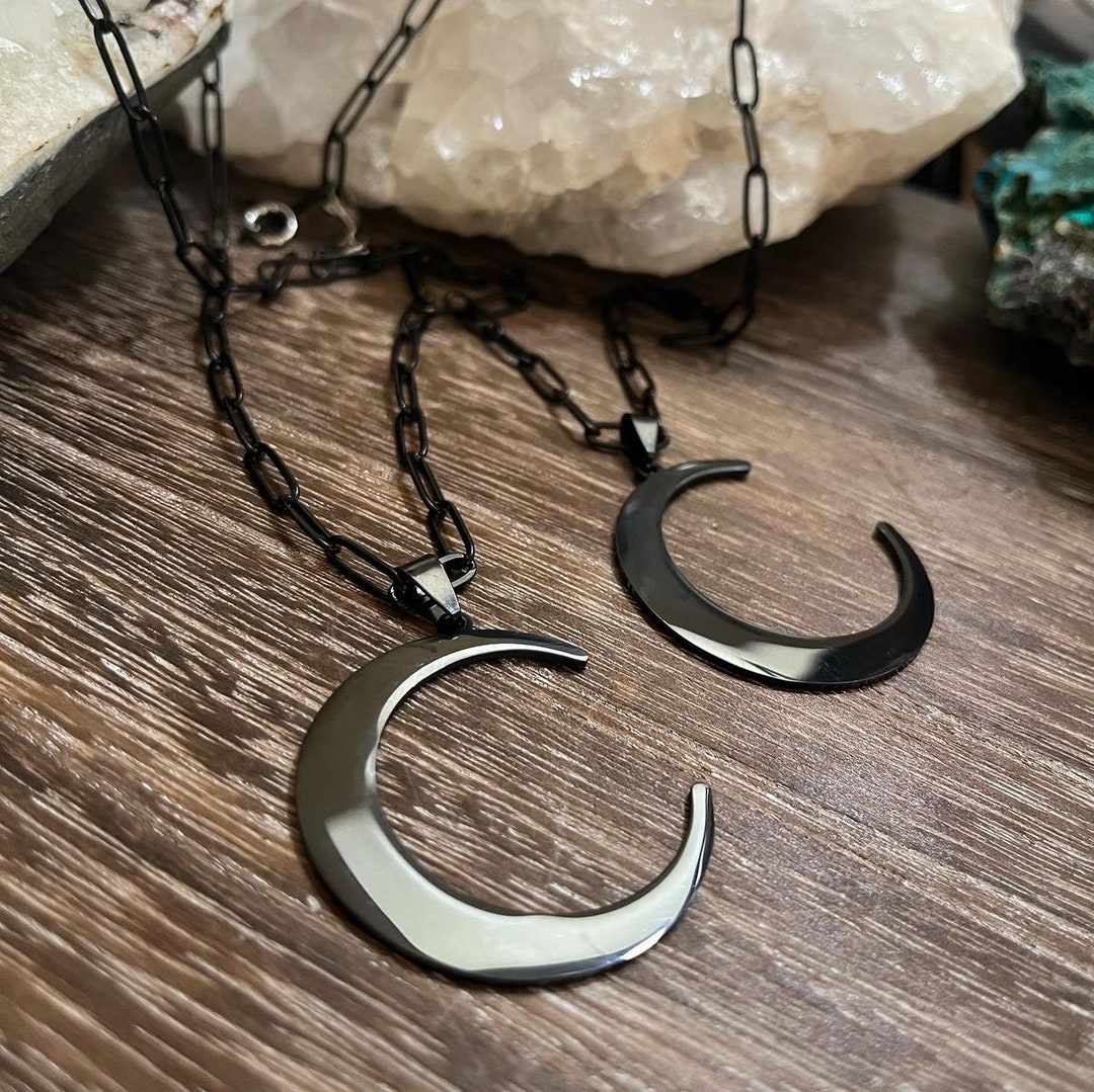 Lunar Curve Bamboo Necklace, Black main image 1