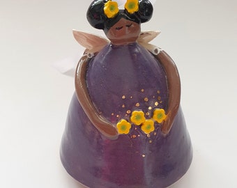 Fée faite main, cloche de poterie, cadeau de poterie fait main, cadeau unique, cadeau pour elle, fée, cloche en céramique, fée en céramique, cadeaux de fête des mères