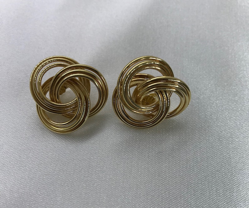 14K Yellow gold Interconnecting Circle Earrings