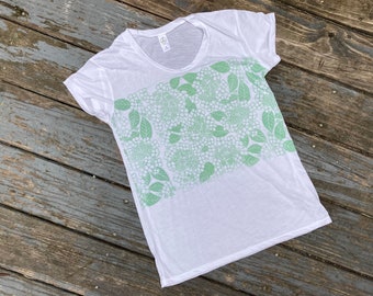 White Hydrangea Breeze T-Shirt : Size Small